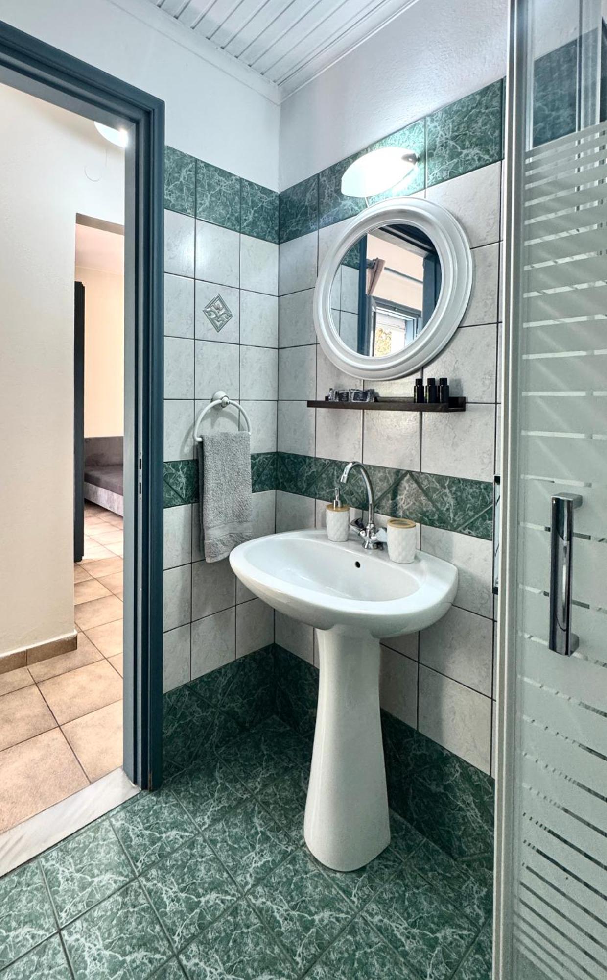 Melintas Cozy Apartments 2 Plomari Екстер'єр фото